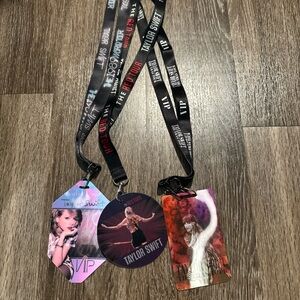 Taylor Swift VIP Pass Bundle